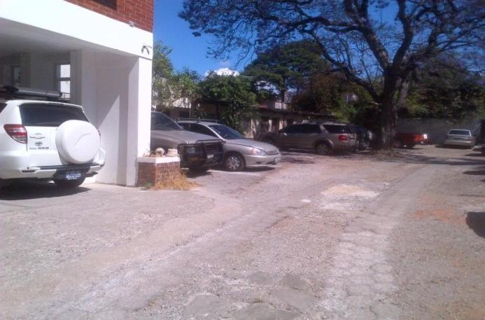 Apartamentos Comodos Cerca Del Aeropuerto Guatemala City Exteriör bild