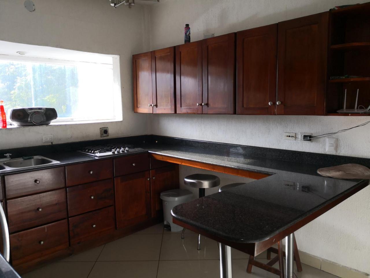 Apartamentos Comodos Cerca Del Aeropuerto Guatemala City Exteriör bild